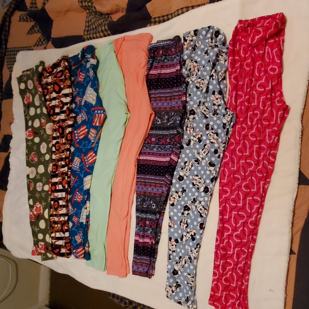 $12 takes all 8 Lularoe Leggings